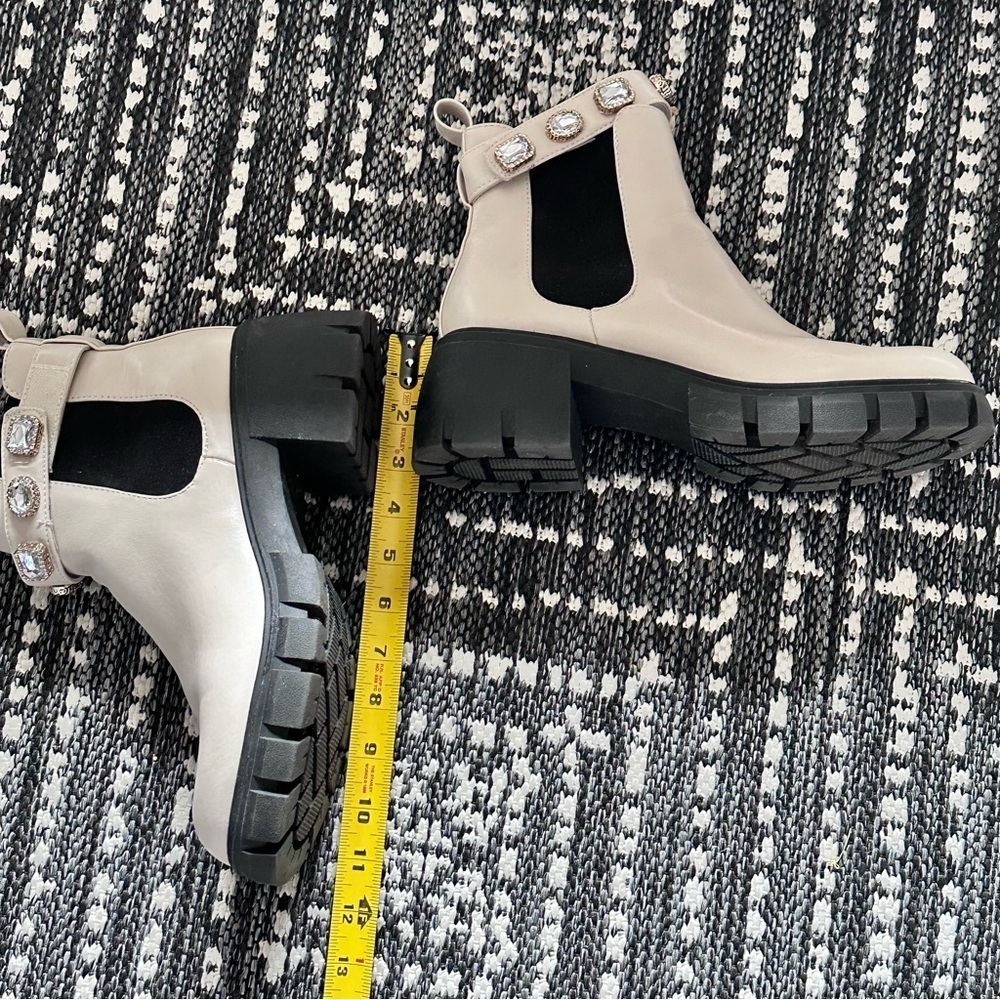 Chunky Chelsea Ankle Boots with Jewel Strap – Cream Pull On by Steve Madden 9.5 - Picture 7 of 7